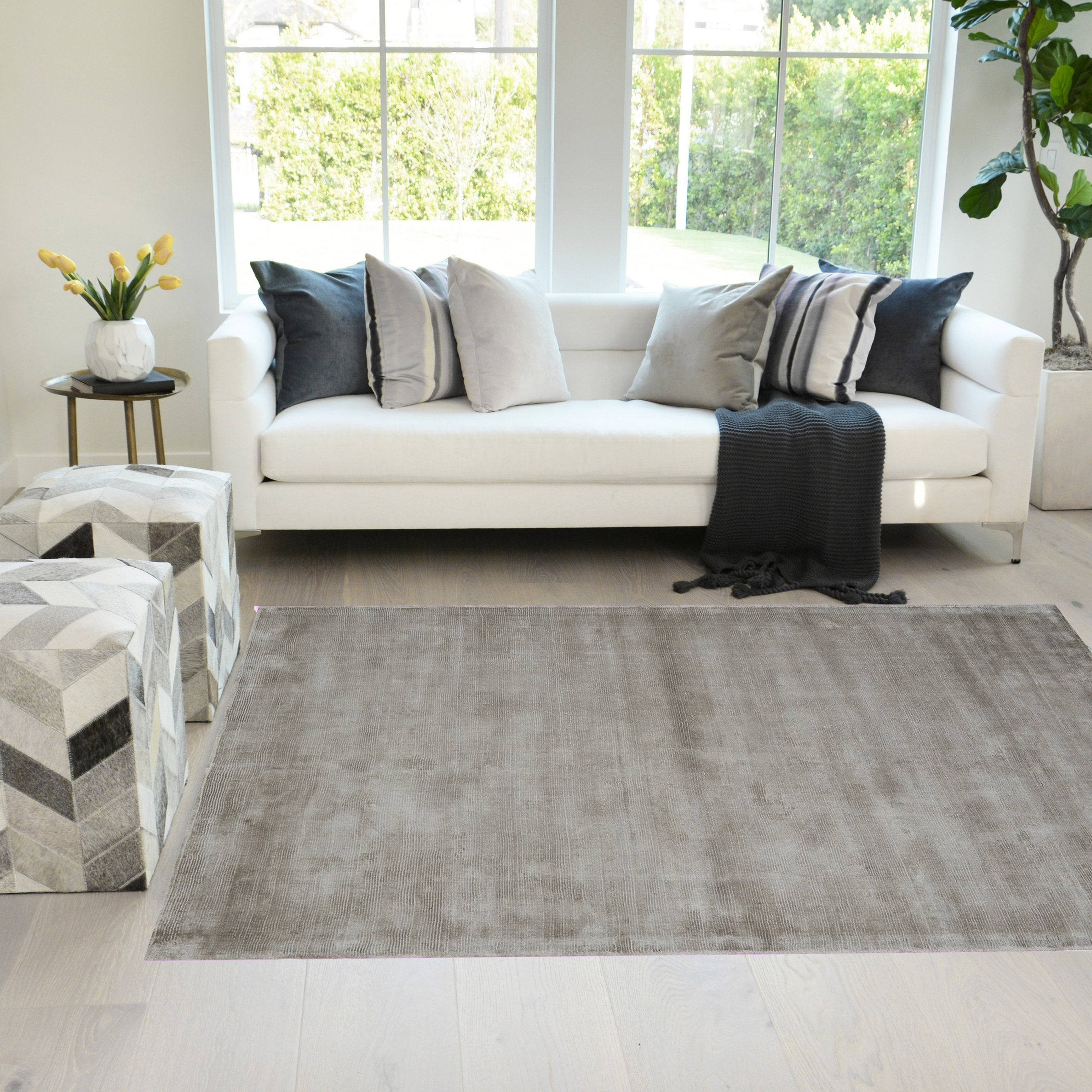 Ash Color Rugs Viscose Ultra-Soft Hand Knotted in India Rugs for Dining Room