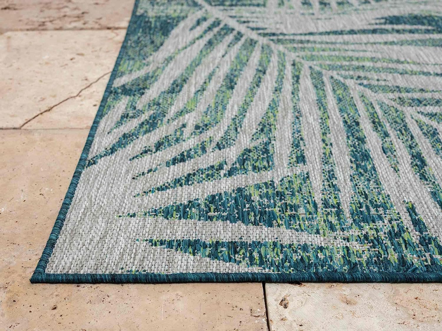 Leaf Pattern Outdoor Rug – Waterproof and Fade-Resistant – 5x7 & 8x10 Sizes