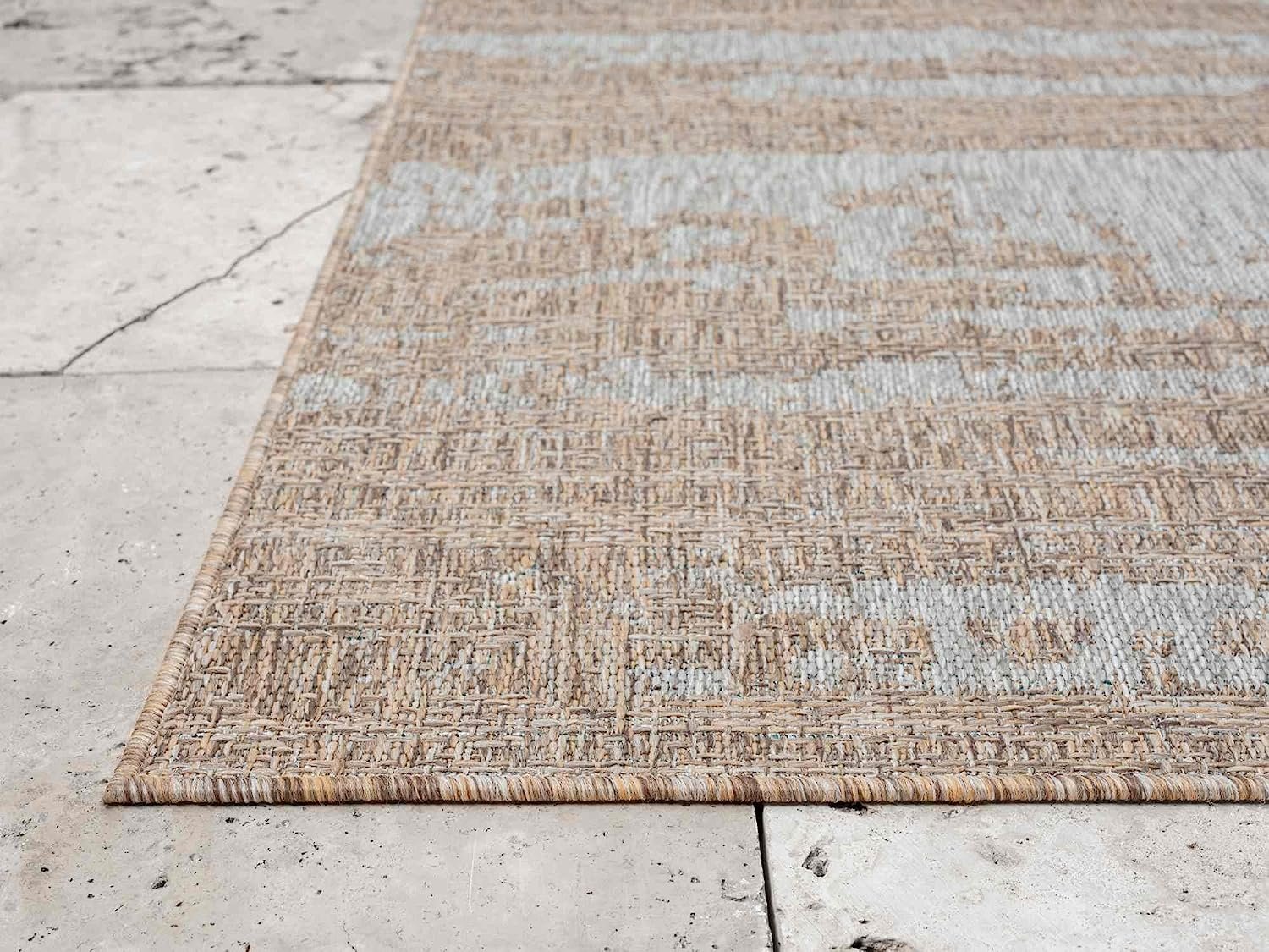 Abstract Outdoor Rug – Waterproof and Fade-Resistant – 5x7 & 8x10 Sizes