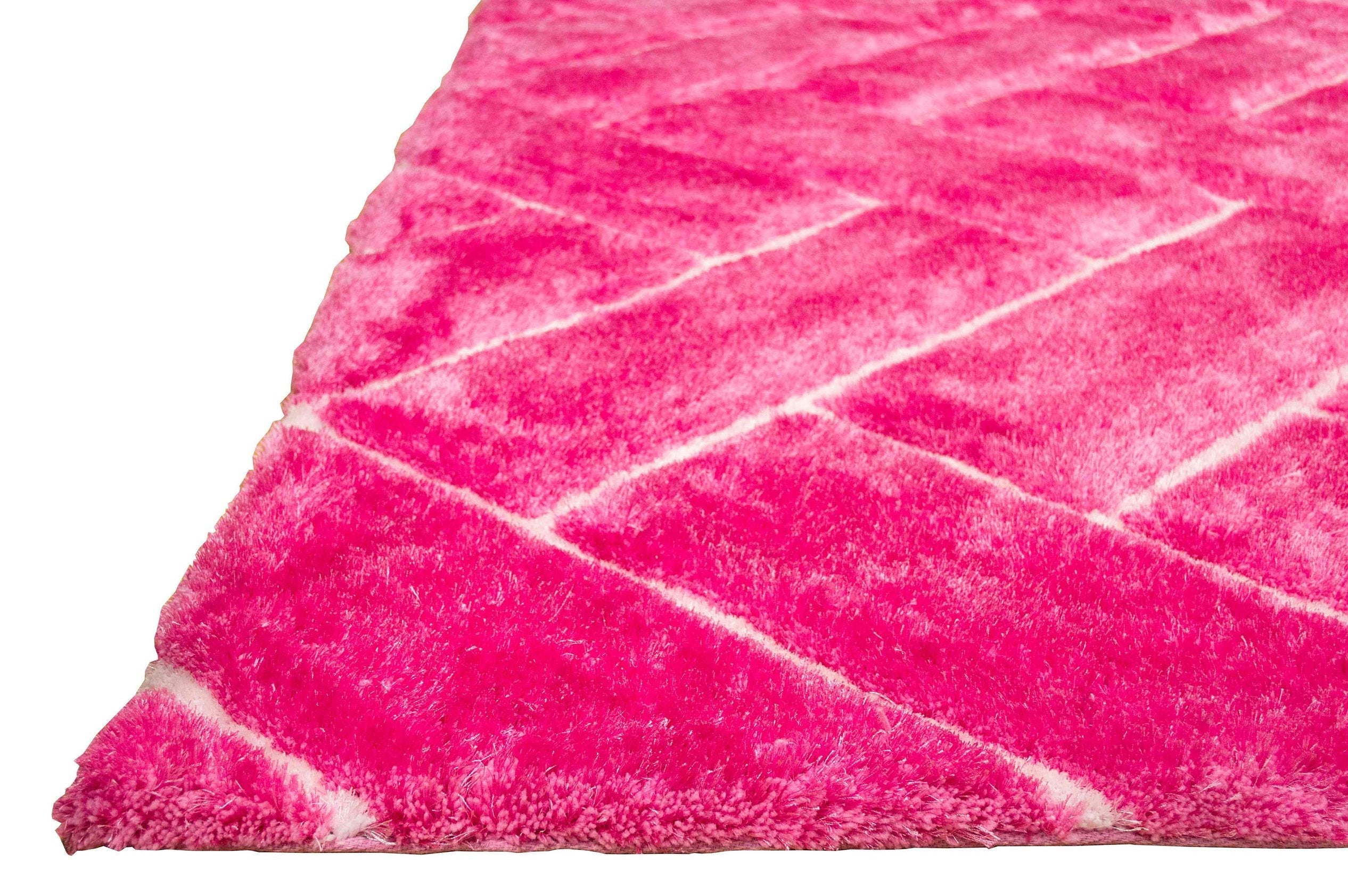 3-D Hand Carved Shaggy Rug - Soft Modern Colors