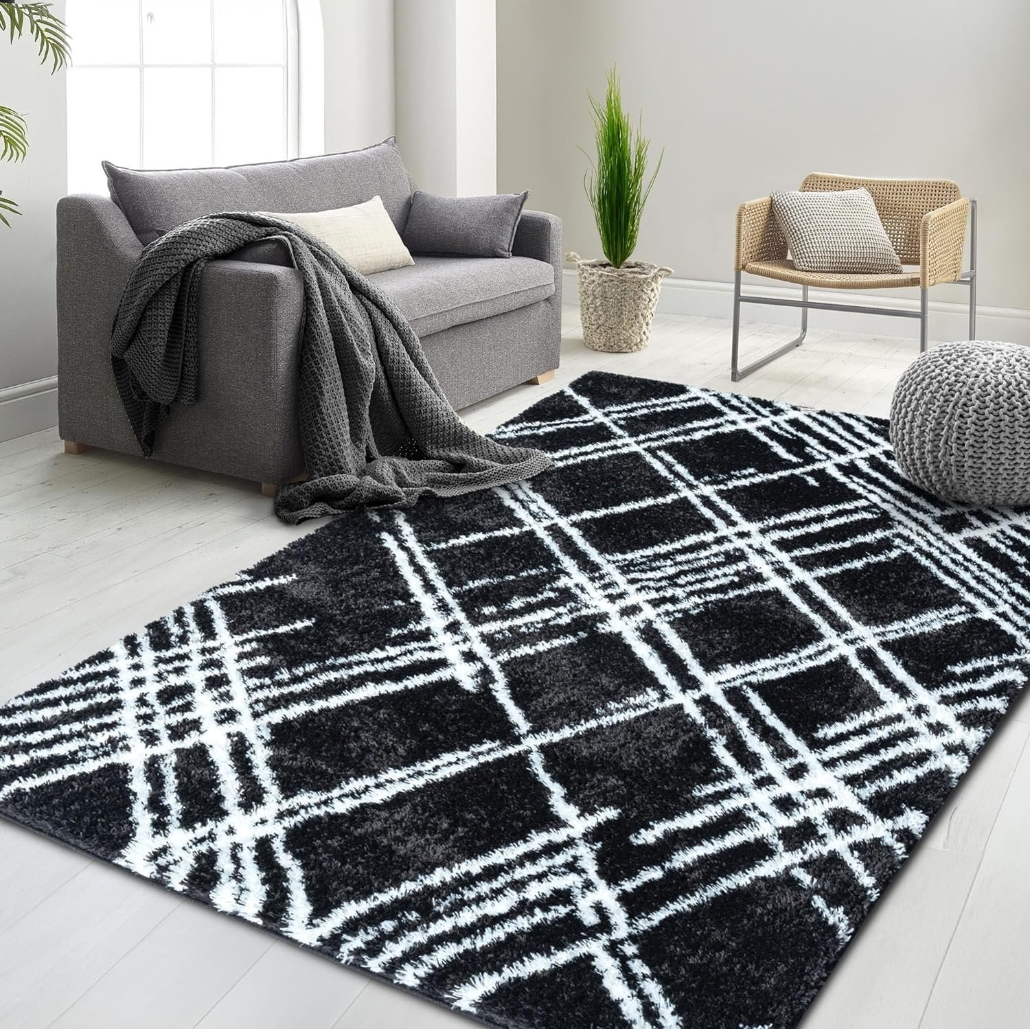 HR Chic Geometric Diamond-Patterned Shag Rug - Plush High-Pile Luxury Area Rug in Neutral Grey and White #26229