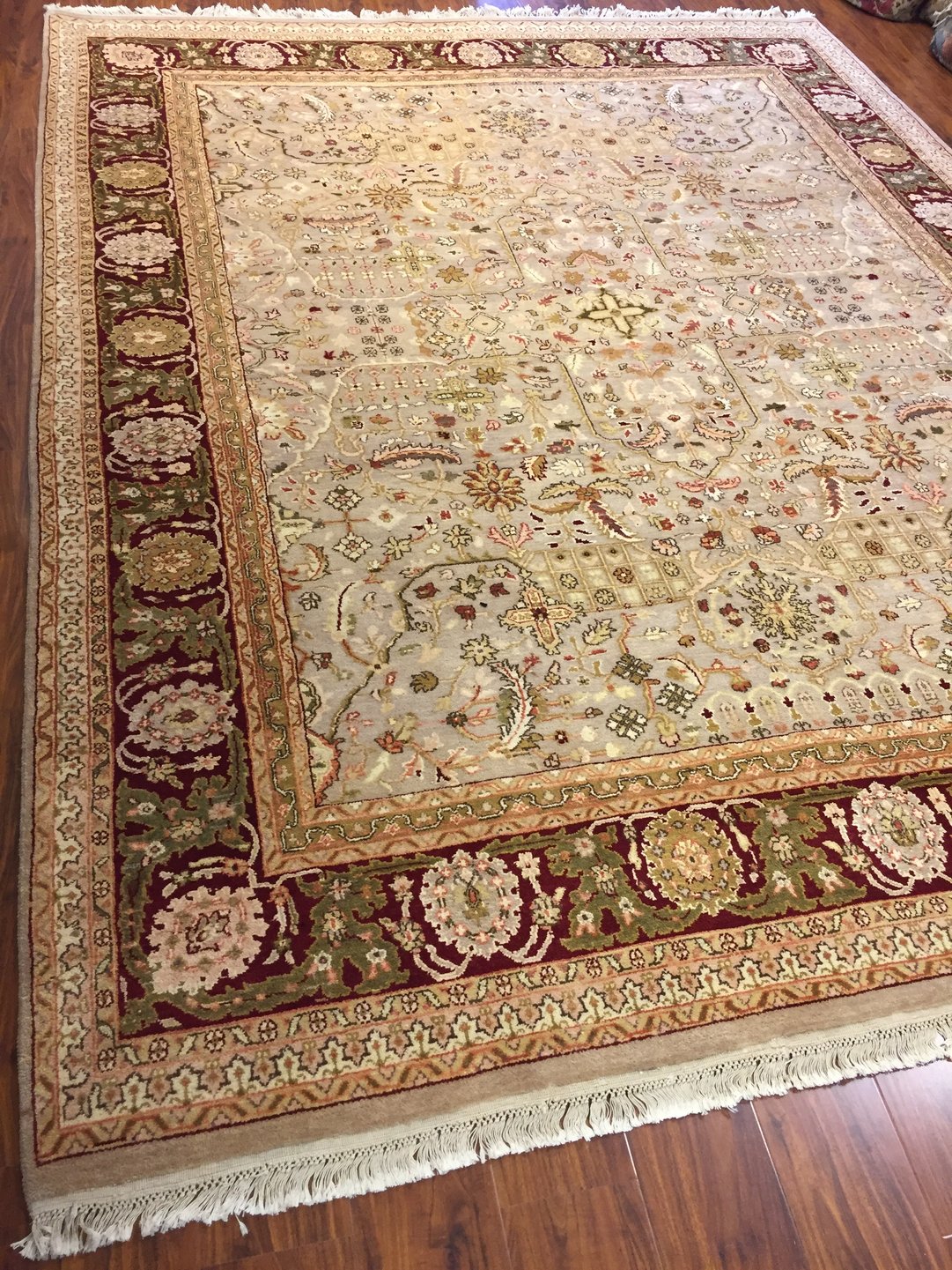 Authentic Handmade fine Indiaian Rug-Wool Floral Pattern-Light Olive/Burgundy-(8 by 10.2 Feet)